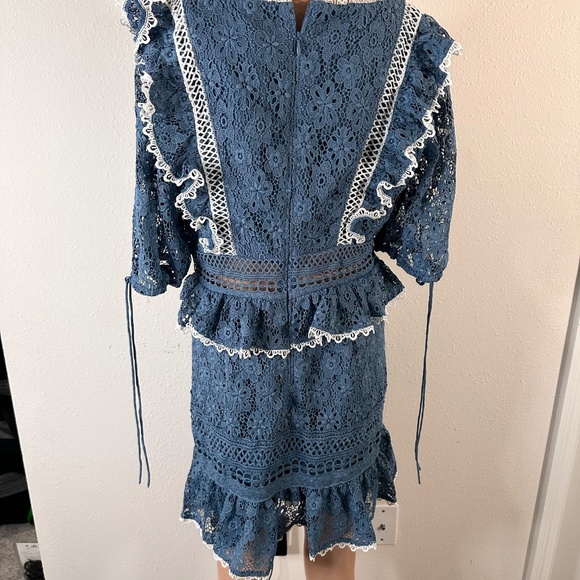 ASOS DESIGN Lace mini dress with ruffle sleeves and contrast trim in blue in M. - Picture 6 of 8